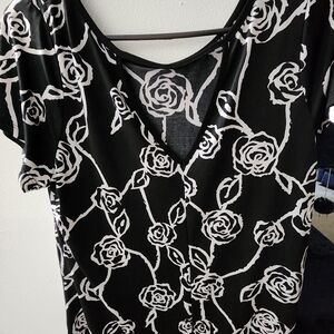 1xl Black and White Blouse